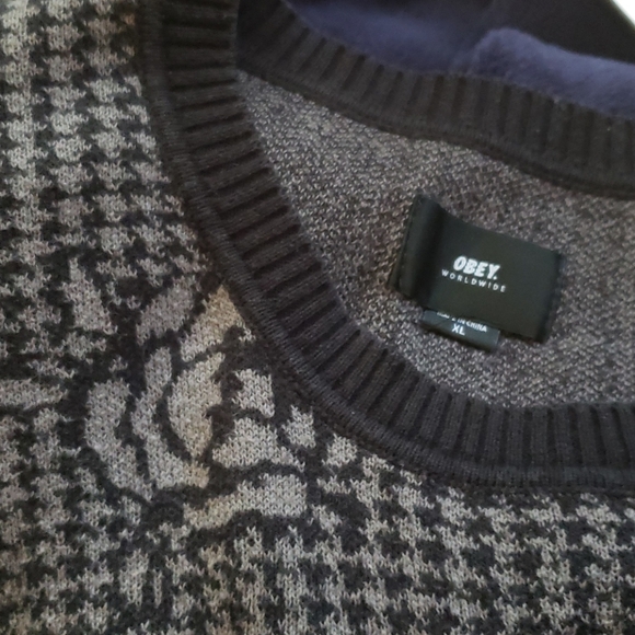 XL Obey sweater - Picture 3 of 4